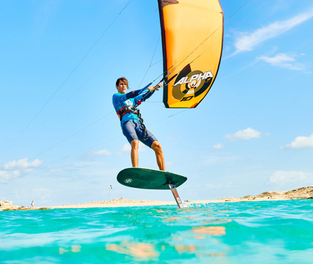 aulas de kitefoil com profissionais em portugal